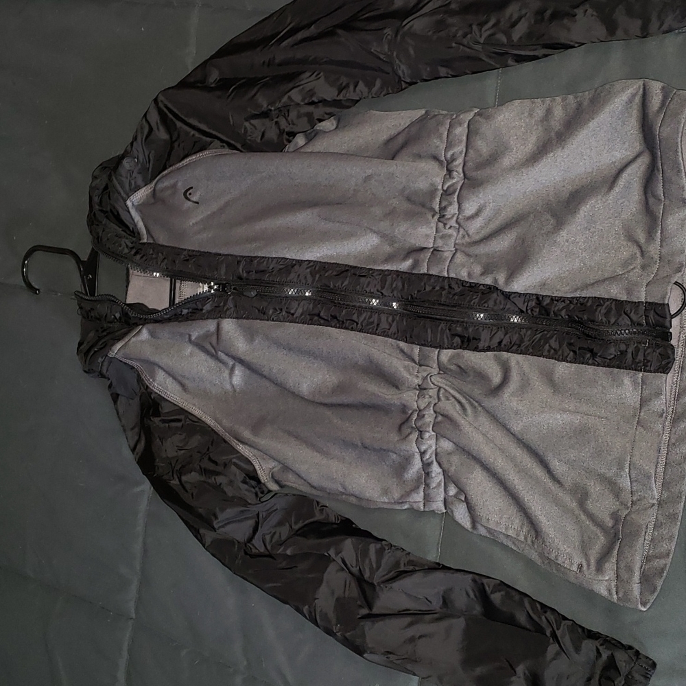 Lightweight activewear jacket